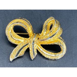 Vintage Bellini Ribbon Textured Bow Gold Tone Brooch Pin 1 3/4" x 1 1/4" Signed